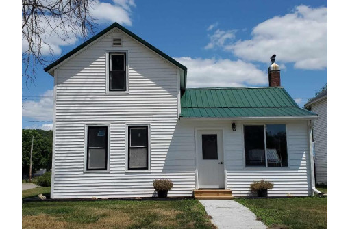 428 N Michigan Street, Prairie Du Chien, WI 53821