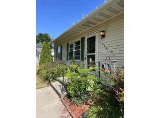 1200 Victoria Circle Baraboo, WI 53913