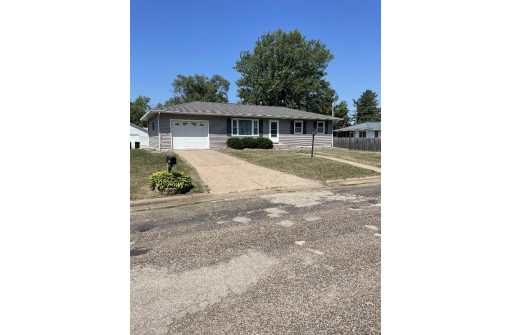 1015 S 13th St Street, Prairie Du Chien, WI 53821