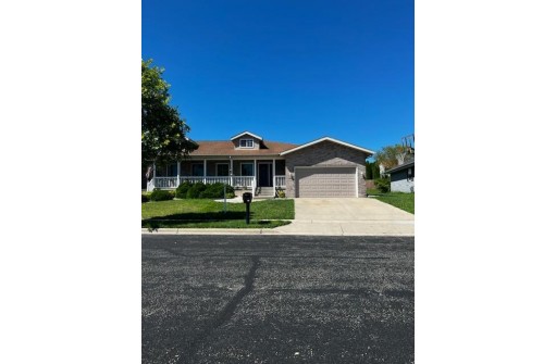 332 Blackberry Lane, DeForest, WI 53532