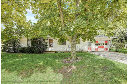 909 Mulberry Street, Lake Mills, WI 53551