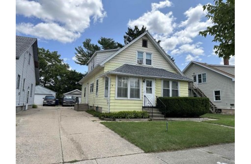 1043 S Washington Street, Janesville, WI 53546