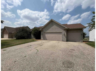 3537 Eagles Ridge Drive Beloit, WI 53511