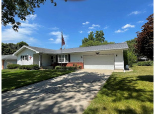 2122 Cedar Pointe Drive Janesville, WI 53546