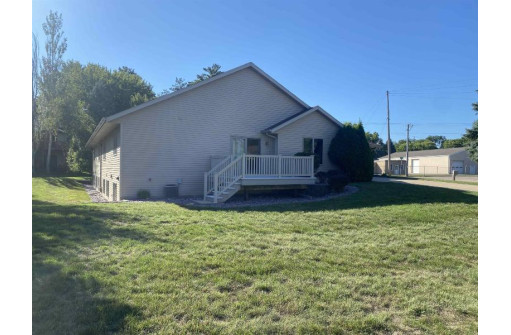 735 8th Street, Prairie Du Sac, WI 53578-1057