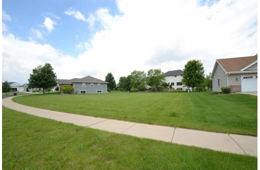 LOT 33 Memorial Circle, Windsor, WI 53598