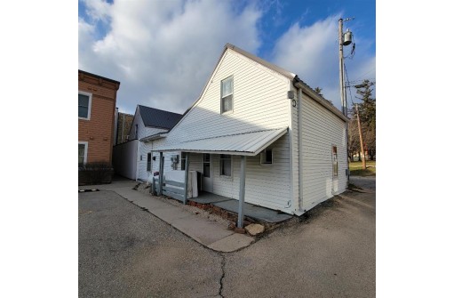 121 & 113 E Cornelia Street, Darlington, WI 53530