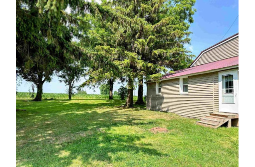 30971 Highway 27, Prairie Du Chien, WI 53821