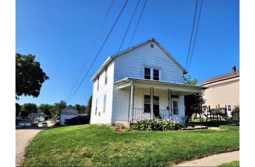 321 E Cherry Street, Lancaster, WI 53813