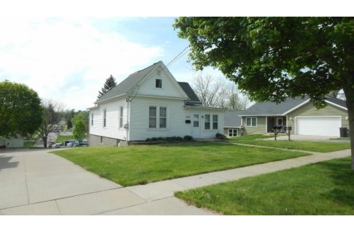 370 Ellen Street, Platteville, WI 53818