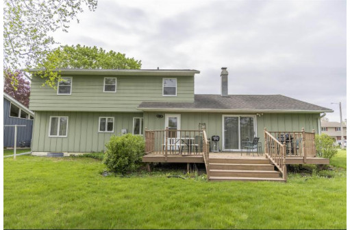 466 Neevel Avenue, Waupun, WI 53963-1113