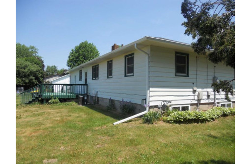 420 S Preston Avenue, Reedsburg, WI 53959-1834