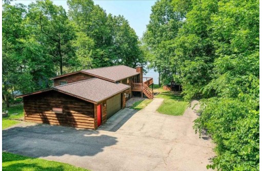 W6220 N Lakeview Drive, Markesan, WI 53946