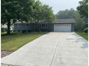 505 Woodview Lane Dodgeville, WI 53533