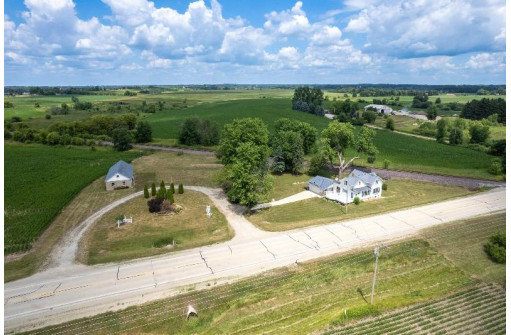 W8740 County Road S, Beaver Dam, WI 53916