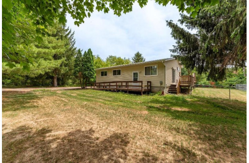 S1182 E Redstone Drive, La Valle, WI 53941