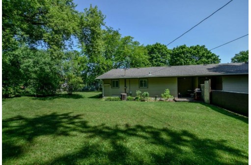 902 Monroe Court, Stoughton, WI 53589