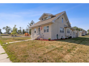 401 W Crocker Street Fox Lake, WI 53933