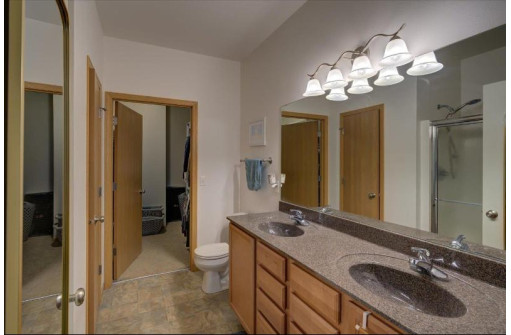 141 Metro Terrace 207, Madison, WI 53718