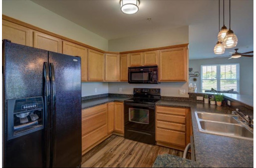 141 Metro Terrace 207, Madison, WI 53718