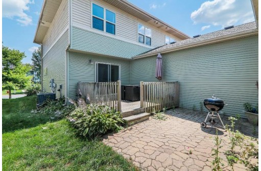 1476 Wild Iris Street, Sun Prairie, WI 53590