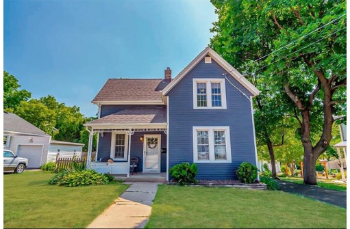 105 S 8th Street, Mount Horeb, WI 53572