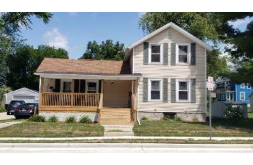 212 E Davis Street, Beaver Dam, WI 53916