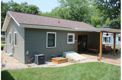 1420 Blodgett Lane, Delavan, WI 53115-9999