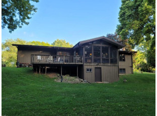 5654 Tall Oaks Road Waunakee, WI 53597