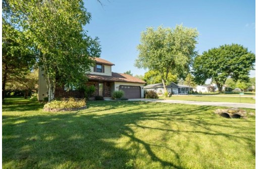 3922 Sunnyvale Drive, DeForest, WI 53532