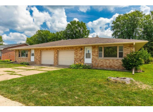 33-37 W Klubertanz Drive Sun Prairie, WI 53590