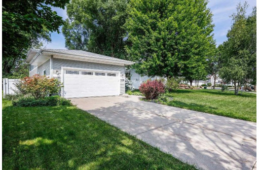 3810 Ice Age Drive, Madison, WI 53719