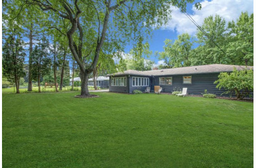 6620 Hubbard Avenue, Middleton, WI 53562