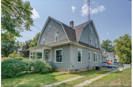 400 Dewey Avenue, Watertown, WI 53094