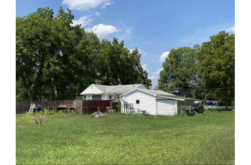 W7041 Cutsforth Road, Pardeeville, WI 53954