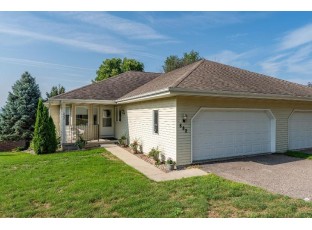 882 Iroquois Circle Baraboo, WI 53913