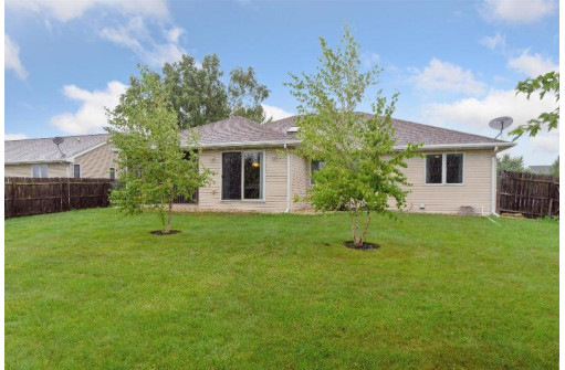 1208 Bruin Lane, Janesville, WI 53545