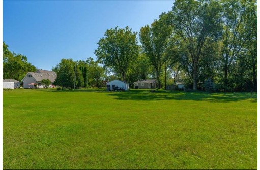 11529 N Maple Drive, Edgerton, WI 53534