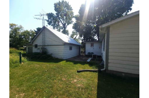 1085 Eastman Street, Platteville, WI 53818