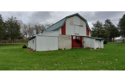 N461 12th Avenue, Montello, WI 53949-8807