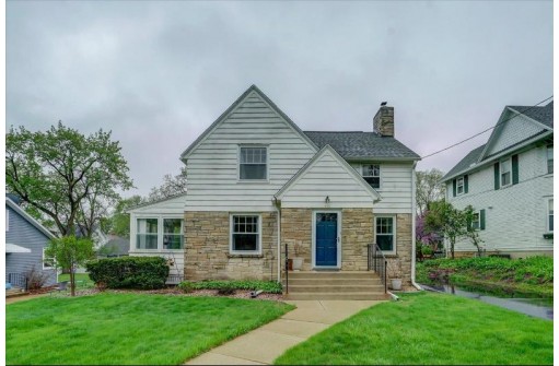 641 W School Street, Columbus, WI 53925