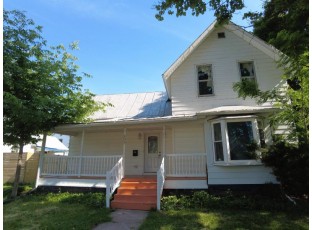 309 7th Street Baraboo, WI 53913