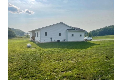 S7126 Owls Head Road, Merrimac, WI 53561