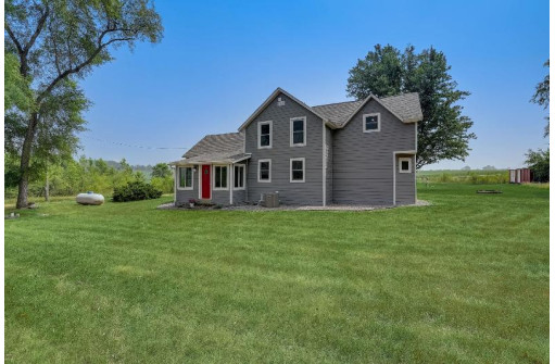 W6801 Patchin Road, Pardeeville, WI 53954