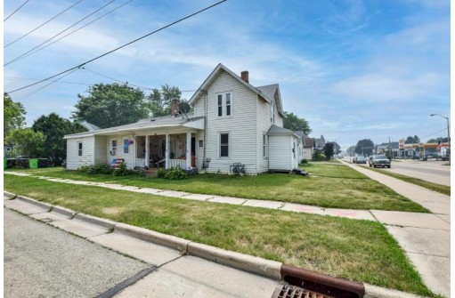 627 E Main Street, Waupun, WI 53963