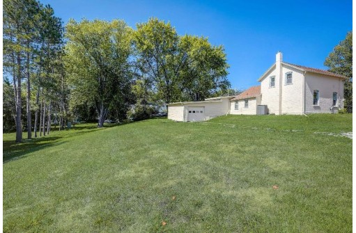 839 S Spring Street, Beaver Dam, WI 53916