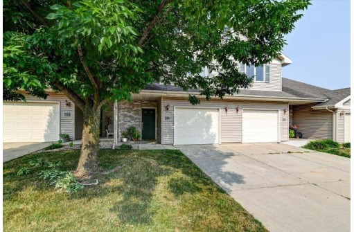 135 Alpine Meadows Court, Oregon, WI 53575