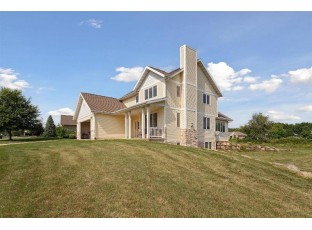 6420 Nature Valley Drive Waunakee, WI 53597
