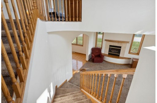 6420 Nature Valley Drive, Waunakee, WI 53597