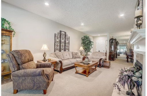 95 Golf Parkway D, Madison, WI 53704